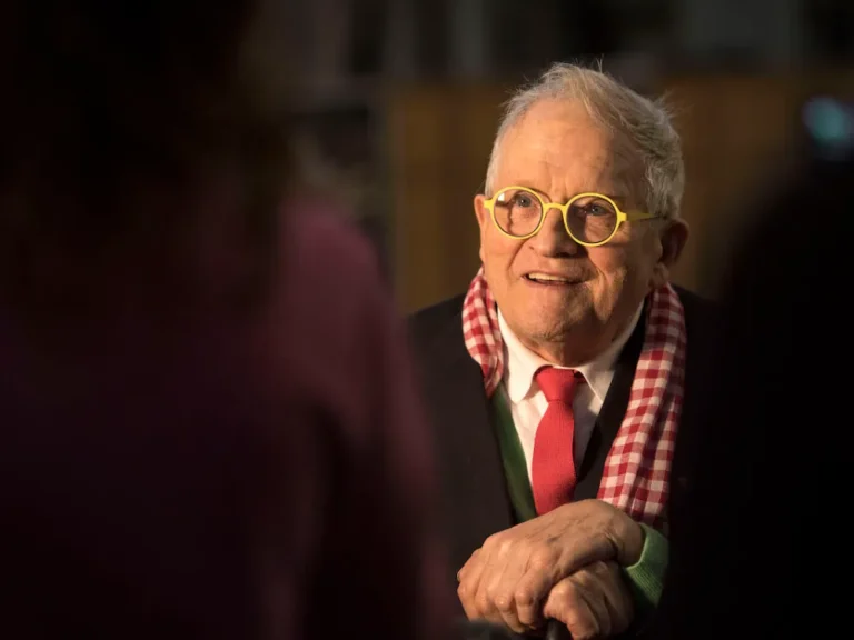 David Hockney, Painter Who Captured the Sensibility of ’60s Los Angeles, Is Dead at 88